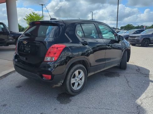 Used 2020 Chevrolet Trax LS FWD image 21