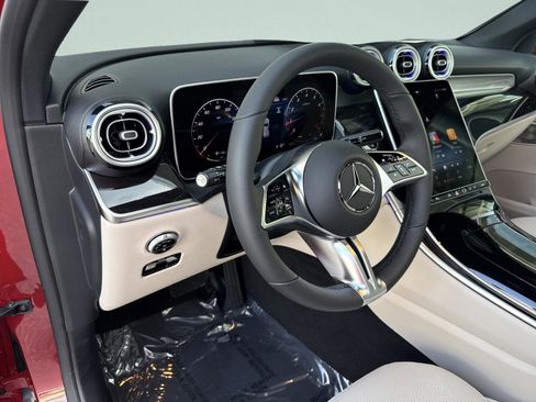 New 2026 Mercedes-Benz GLC 300 image 41