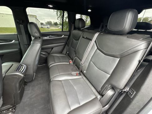 Certified 2023 Cadillac XT6 Premium Luxury FWD image 22