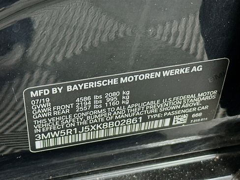 Used 2019 BMW 330i Sedan w/ Premium Package image 12