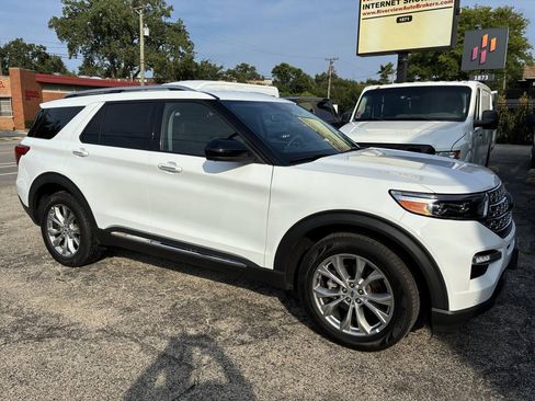Used 2023 Ford Explorer Limited AWD/4WD image 2