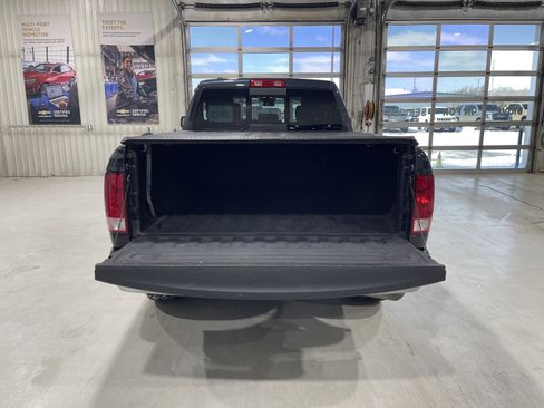 Used 2019 RAM 1500 Classic SLT image 12