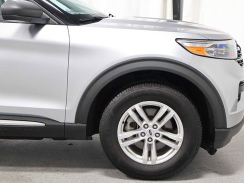 Used 2021 Ford Explorer XLT AWD/4WD image 11