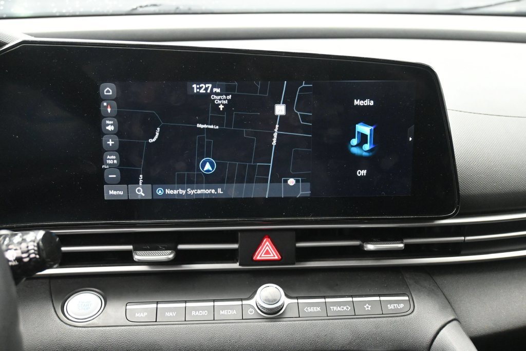 Used 2023 Hyundai Elantra SEL w/ Convenience Package FWD image 16