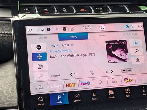 New 2025 Jeep Grand Cherokee Limited w/ Black Appearance Package image 21