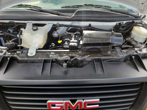 Used 2016 GMC Savana 3500 LS image 25