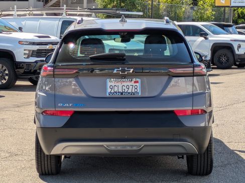 Used 2022 Chevrolet Bolt EUV Premier w/ Sun & Sound Package image 6