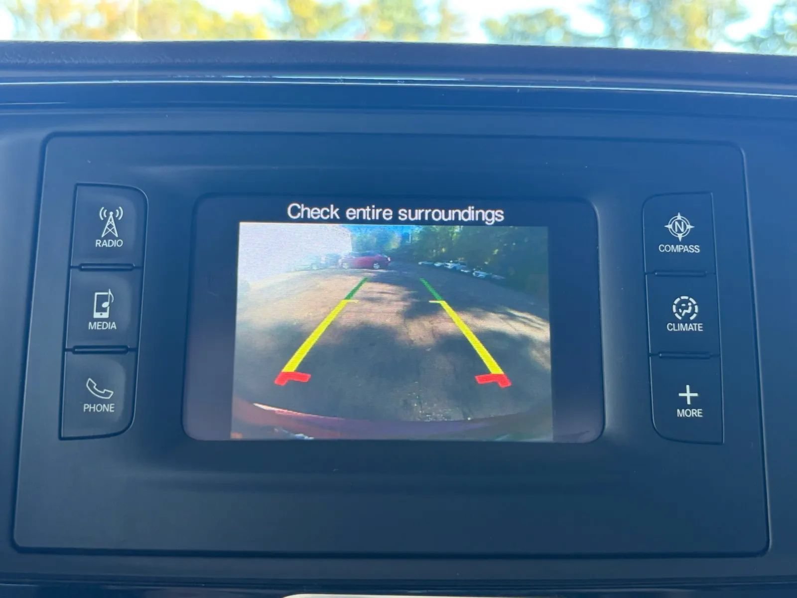Used 2017 Chrysler Pacifica LX FWD image 34