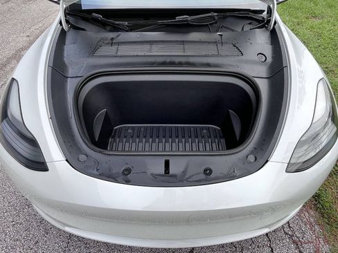 Used 2023 Tesla Model Y Long Range AWD/4WD image 36