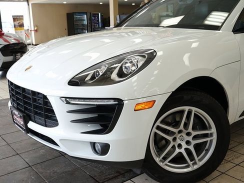 Used 2018 Porsche Macan image 22