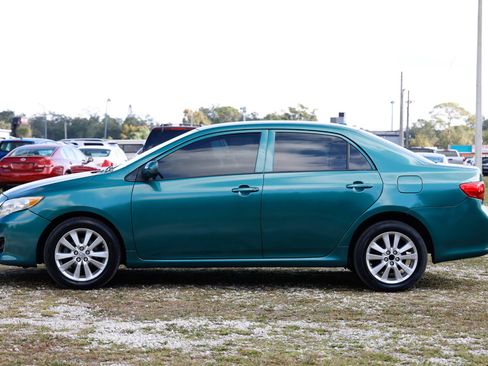 Used 2010 Toyota Corolla LE 4DR SEDAN image 3