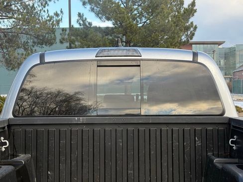 Used 2022 Toyota Tacoma SR5 image 39