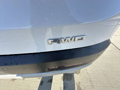 Used 2018 GMC Acadia SLT AWD/4WD image 32