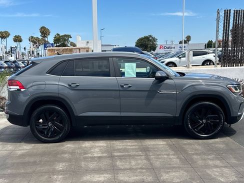 Used 2023 Volkswagen Atlas Cross Sport SE w/ Panoramic Sunroof Package AWD/4WD image 3