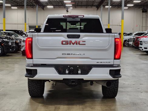 Used 2024 GMC Sierra 2500 Denali w/ Denali Reserve Package AWD/4WD image 10
