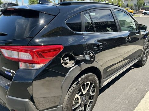 Used 2019 Subaru Crosstrek Hybrid AWD/4WD image 18
