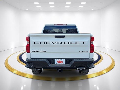 New 2026 Chevrolet Silverado 1500 Custom Trail Boss w/ LPO, Dark Essentials Package AWD/4WD image 6