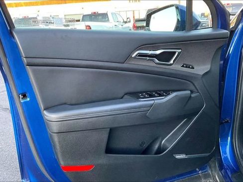 Used 2023 Kia Sportage SX image 18