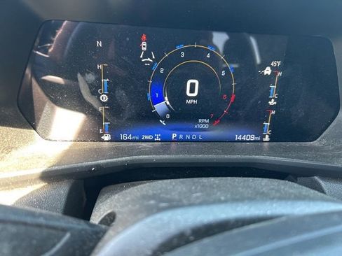 Used 2023 Chevrolet Colorado Trail Boss w/ Technology Package AWD/4WD image 11