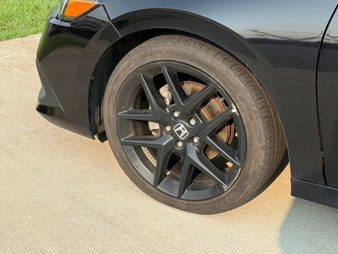 Used 2024 Honda Civic Sport image 5