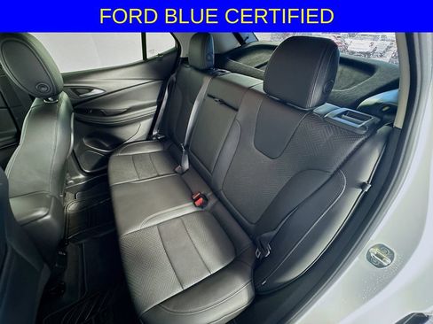 Used 2022 Buick Encore GX Essence FWD image 26
