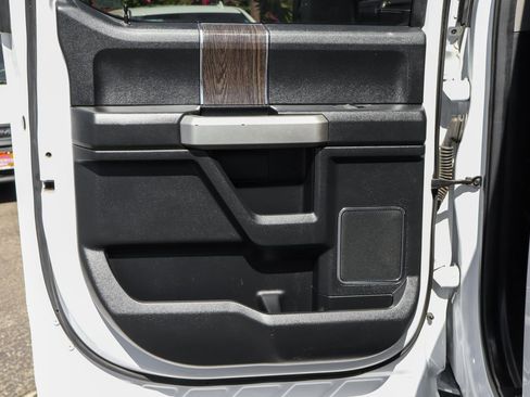 Used 2021 Ford F250 Lariat w/ Lariat Value Package image 33