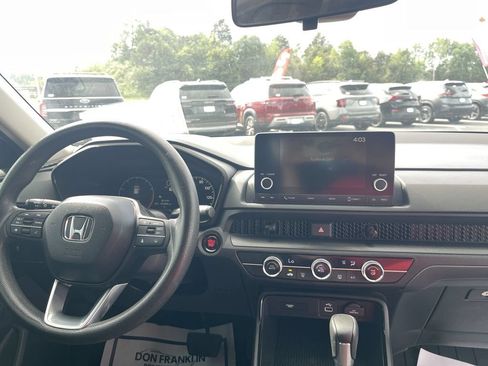 Used 2024 Honda CR-V LX image 10