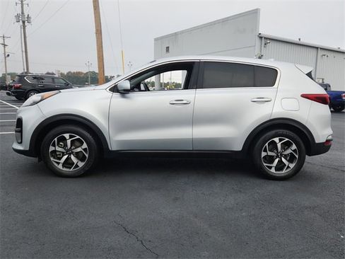 Used 2022 Kia Sportage LX image 6