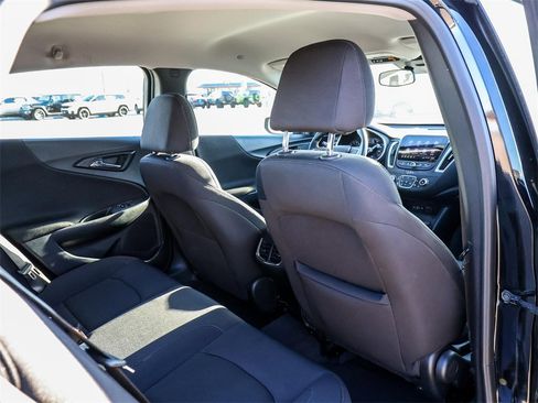 Used 2024 Chevrolet Malibu LT image 19