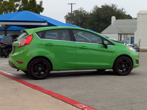 Used 2015 Ford Fiesta Titanium image 4