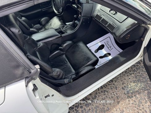 Used 1992 Chevrolet Corvette Convertible RWD image 9