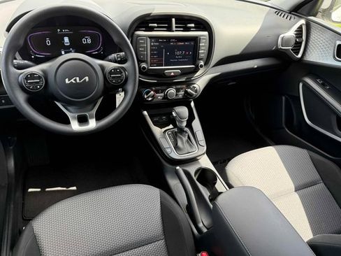 Used 2023 Kia Soul LX w/ Option Group 015 FWD image 2