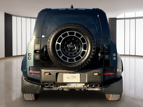 New 2026 Land Rover Defender 110 AWD/4WD image 4