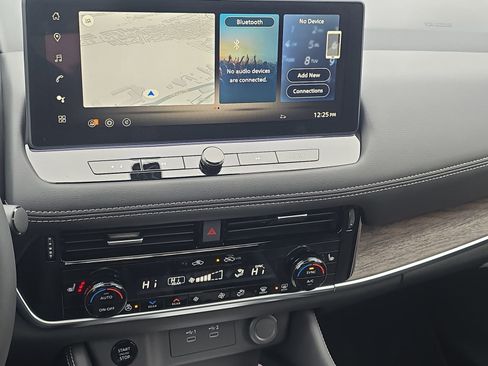 New 2026 Nissan Rogue Platinum image 17