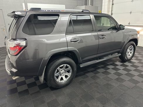 Used 2015 Toyota 4Runner Trail Premium AWD/4WD image 11