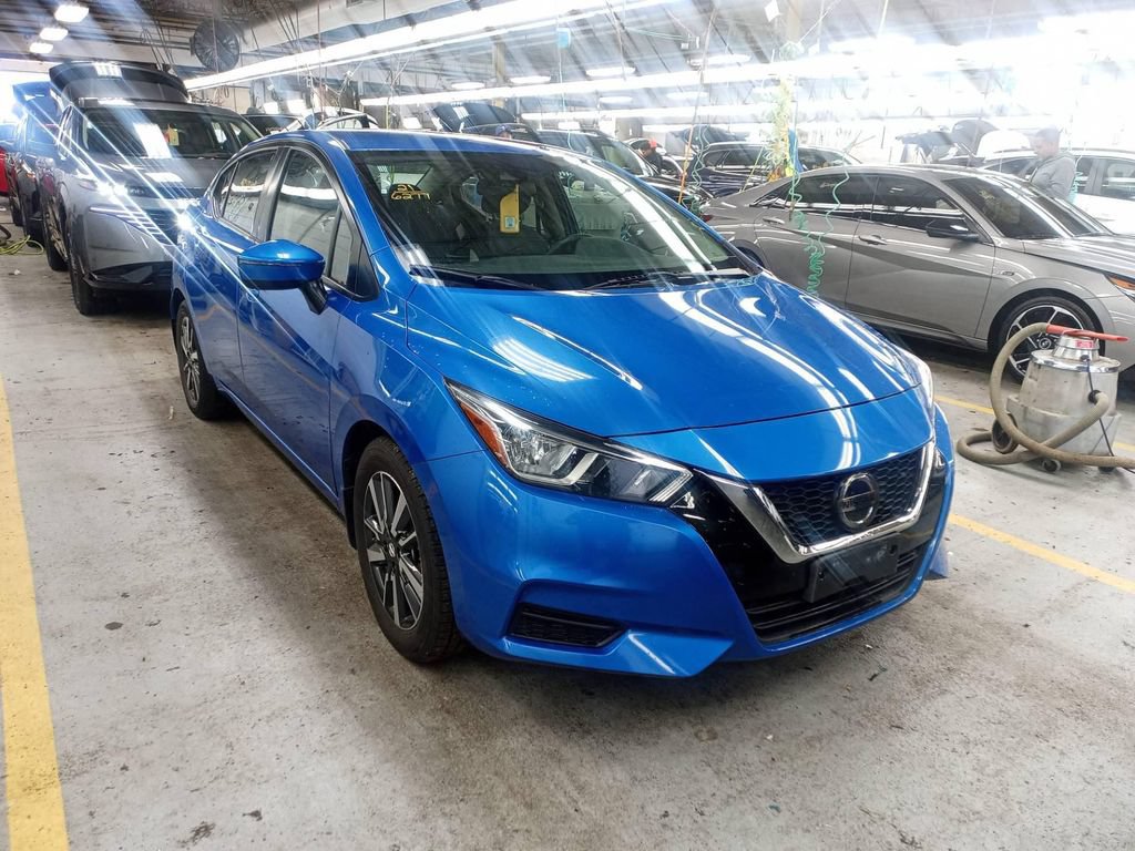 Used 2021 Nissan Versa SV FWD image 3
