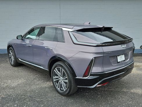 New 2025 Cadillac Lyriq Luxury image 3