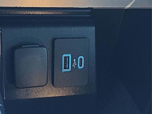 Used 2023 Ford Explorer XLT w/ Equipment Group 202A image 26