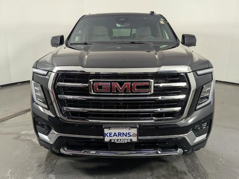 Used 2025 GMC Yukon Elevation image 3
