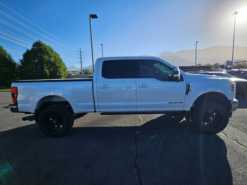 Used 2017 Ford F350 Lariat w/ Lariat Ultimate Package AWD/4WD image 2