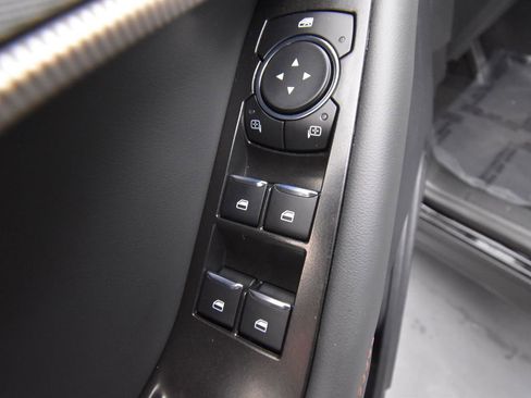 Used 2025 Ford Explorer Active image 14