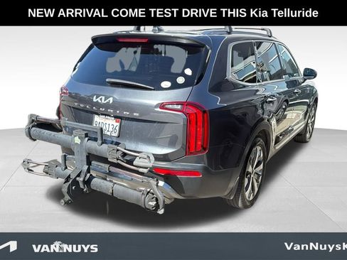 Used 2022 Kia Telluride S image 2