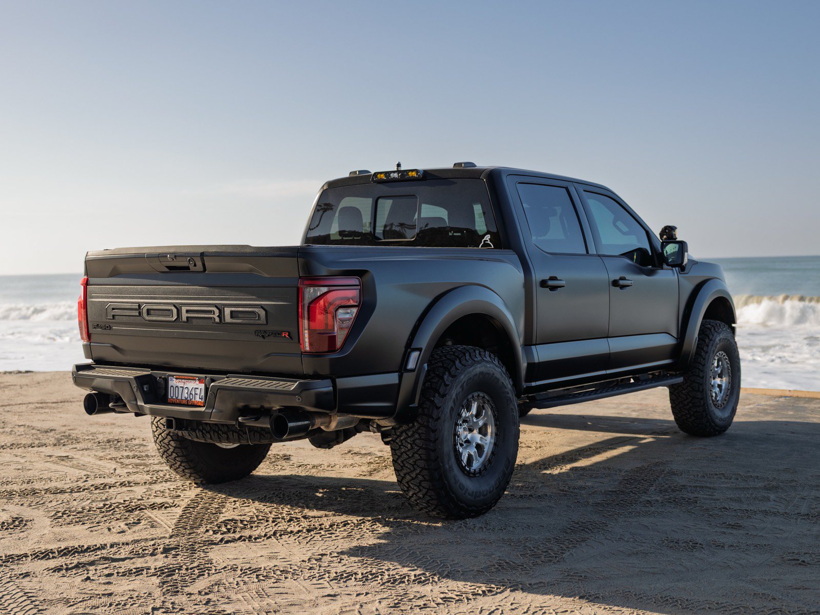 Used 2025 Ford F150 Raptor w/ Equipment Group 803A Raptor R AWD/4WD image 5