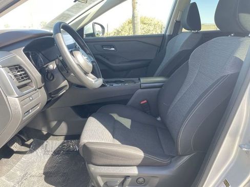 Used 2023 Nissan Rogue SV image 18