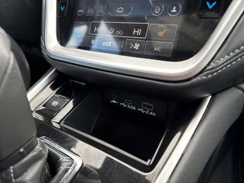 Used 2023 Subaru Outback Premium image 23