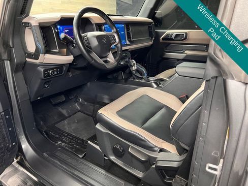 Used 2022 Ford Bronco Wildtrak image 3