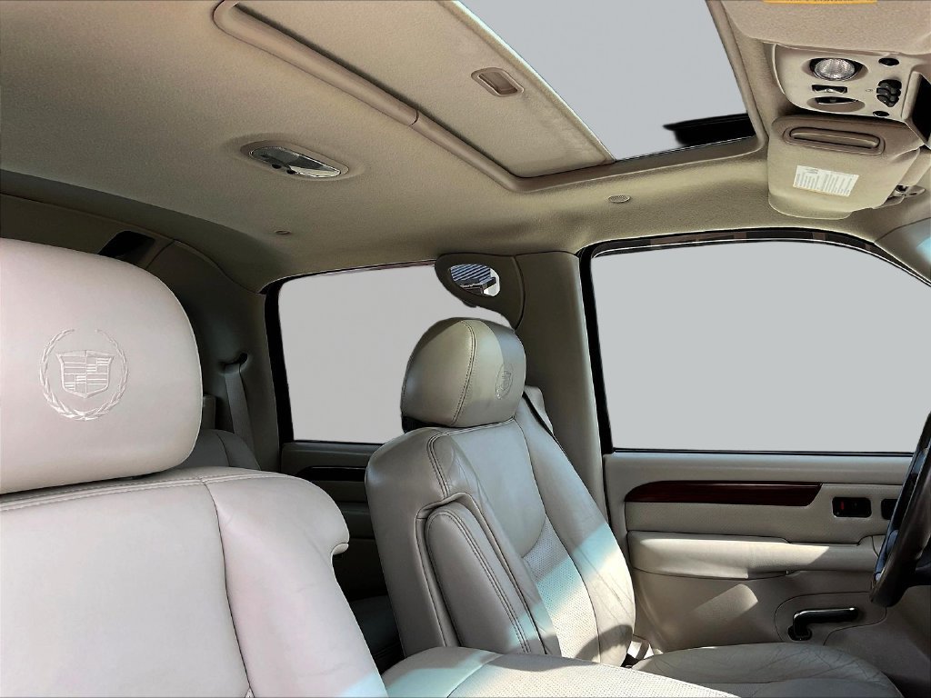 Used 2004 Cadillac Escalade EXT AWD/4WD image 28