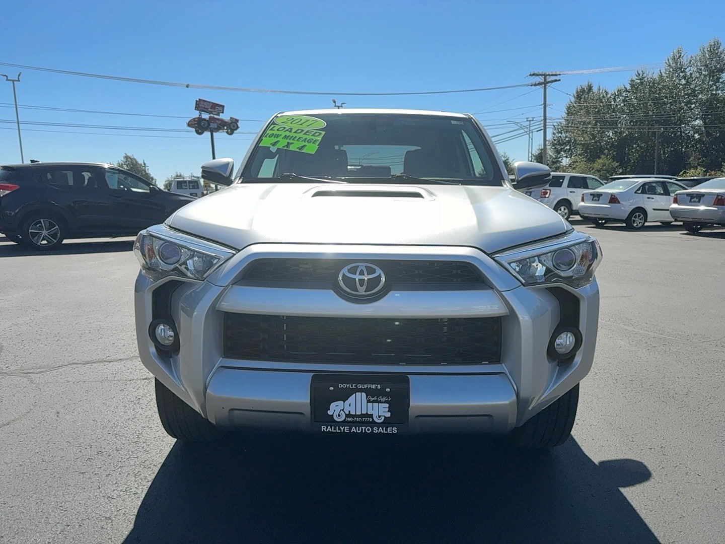 Used 2017 Toyota 4Runner TRD Off-Road Premium AWD/4WD image 2