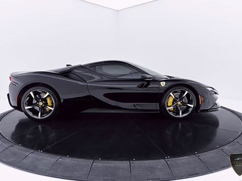 Used 2024 Ferrari SF90 Spider AWD/4WD image 17