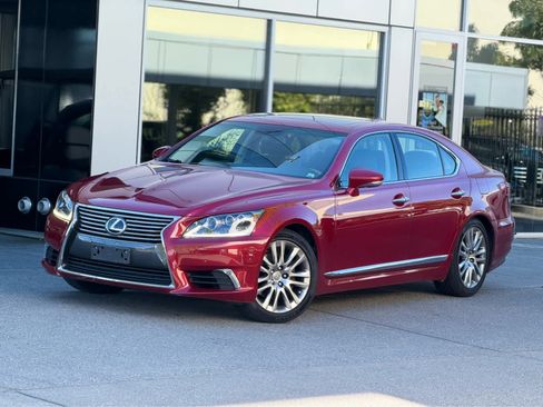 Used 2014 Lexus LS 460 w/ Comfort Package image 2